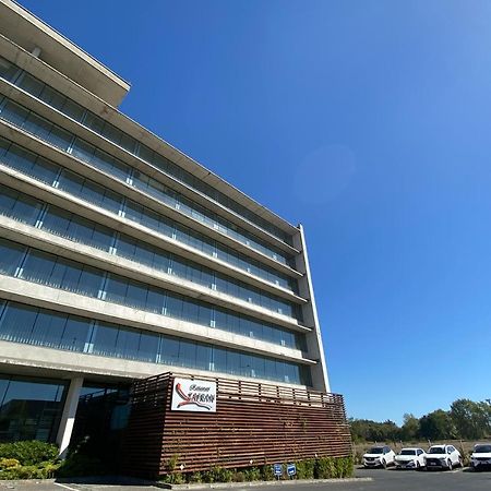 Hotel Wyndham Concepcion Pettra Exteriér fotografie The headquarters of the National University of Quilmes, in Bernal, Buenos Aires Province.
