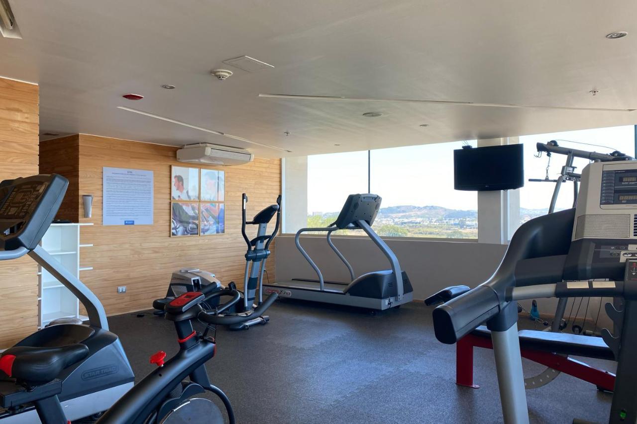 Hotel Wyndham Concepcion Pettra Exteriér fotografie The gym at the hotel
